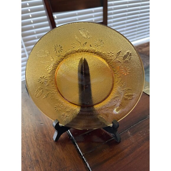 Vereco Textured Amber France 7 1/2 inch Dessert Plate Floral - Picture 2 of 5